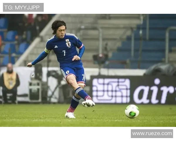 日本现役足球球星简介及其所属俱乐部和赛事表现分析